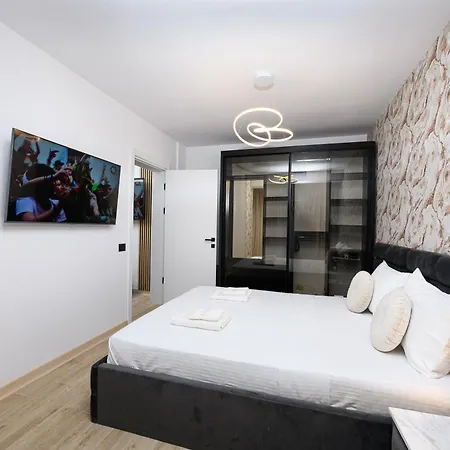 Regal Infinity Pool & Mamaia North * Năvodari